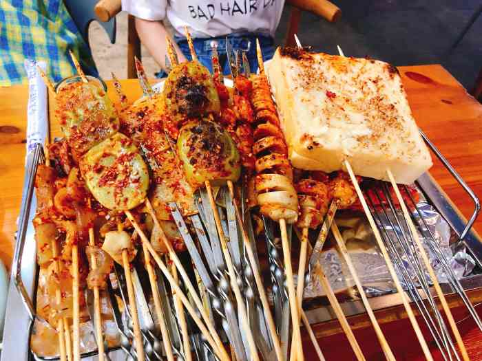 头牌·鹤岗小串-"我看评价说这家店是东北人的福地,打卡以后.