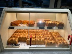 -HOT CRUSH趁热集合·现烤面包(环球港店)