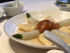 琵琶映窗纱-龙景轩(香港四季酒店)