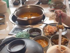 -喃喃椰·糟粕醋·椰子鸡火锅(七堡花园店)