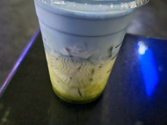 -星巴克(北京中关村北京国际店)