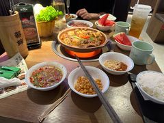 -蔡婶牛腩牛杂煲(长安万科店)