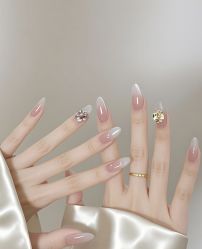 -桃色美甲沙龙
