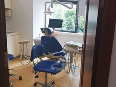 -泰康拜博口腔(世博园乐尔店)