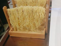 -洪氏嗨捞·广东猪肚鸡·椰子鸡火锅(西咸万象城店)
