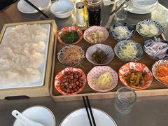 -渔顺生·顺德鱼生·粥底火锅·桑拿鸡(渔人码头店)