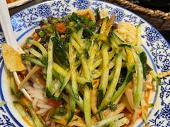 -丽丽三鲜螺蛳粉(田林路店)