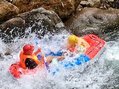 -安吉龙王山峡谷漂流