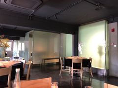 -穹六人间 people 6(岳阳路店)