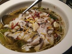新派酸菜鱼-童年小筑餐厅(申花路店)