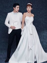 -雪中彩影婚纱摄影·微光艺术中心