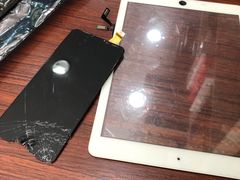 -鸿准通信科技·忠诚手机电脑维修中心(三林店)