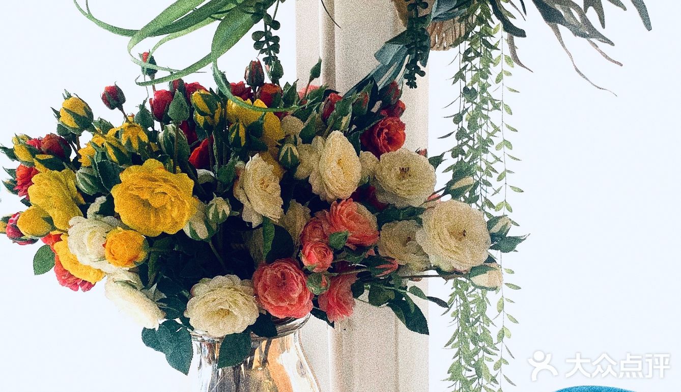 我终于可以出去摊店啦 好开心呀 这是一家小资情调的花