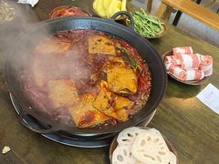 -黄潇洒老火锅(九眼桥宏济巷店)