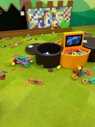 -莫莉幻想儿童乐园(武汉保利广场店)