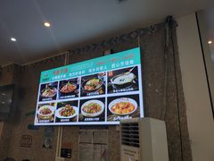 -南丹崇巍牛杂家常菜(埌东店)