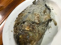 香茅烤鱼-Ruam Saep Yok Khok Som Tam