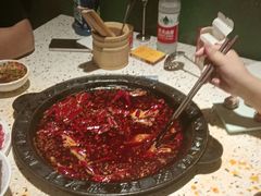 -红九格老火锅(三峡广场店)
