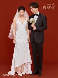 -雪中彩影婚纱摄影·微光艺术中心