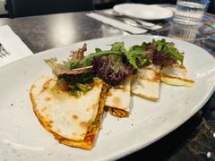 招牌鸡肉芝士饼-LESCEDARS Brasserie Bistro香柏树