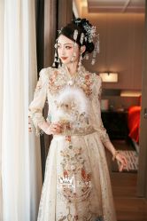 点击看大图 -艾拉·女王婚纱礼服馆