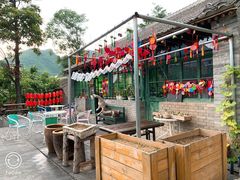 -百里峡七彩艺术小镇