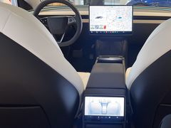 -TESLA 特斯拉(上海太古汇体验店)