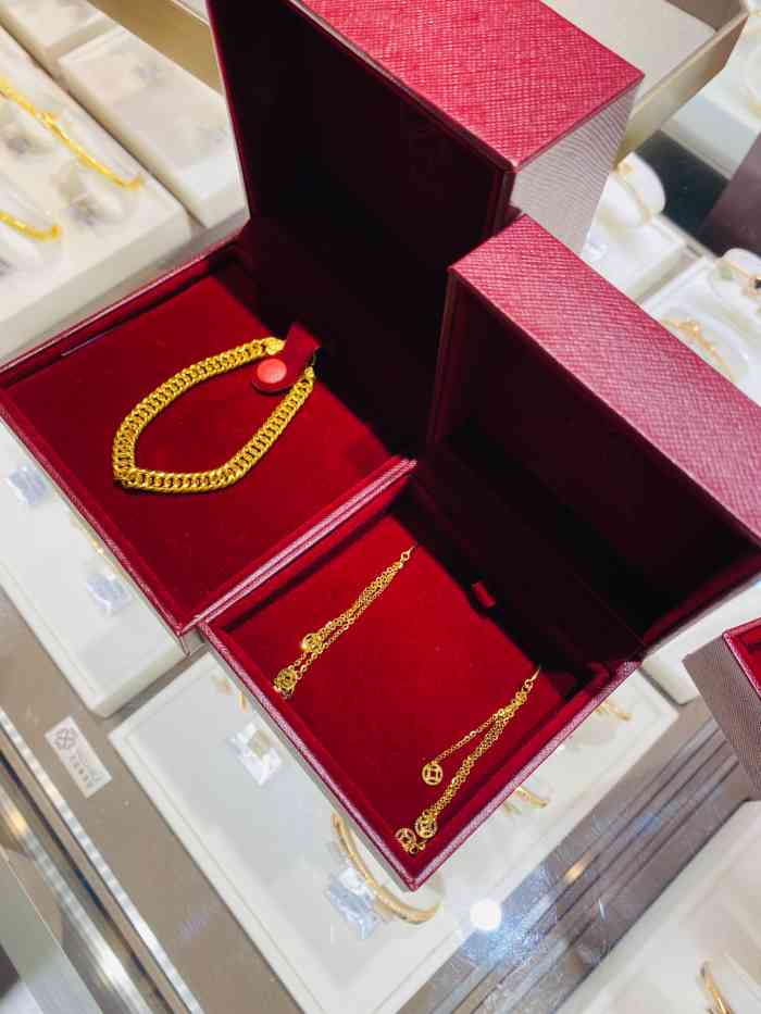 万宝缘珠宝(观前旗舰店)-"很荣幸抽中了同城探店活动体验,第一次一个.