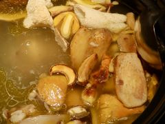 -一朵菌·野生菌探索家火锅(南亚店)