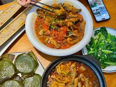 -梁姐啤酒鱼(兴坪古镇店)