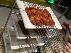 现穿羊肉串-丰茂烤串(卫星广场店)