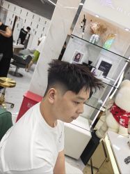 -秦·专注剪发