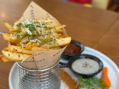 -Mark&Mars Restaurant