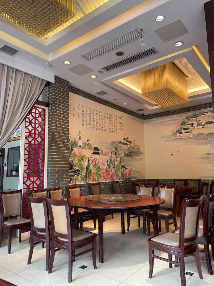 锦春大酒店(东关街店)-"看了点评,到扬州第一站在这里解决,真心一.