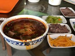 -吾穆勒蓬灰牛肉面·清真(北滨河中路店)