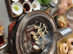 -围炉肉舍•炭烤活鳗•丹东海鲜烤肉(步行街店)