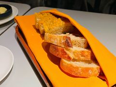 餐前面包-璞渼咖啡 ROOF P.M. Café(浦东美术馆店)