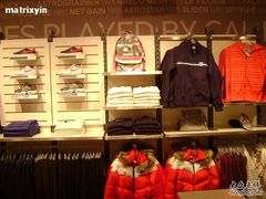 -NIKE上海青浦换季优惠店