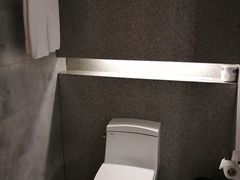-上海虹桥西郊假日酒店