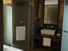 -三亚湾海居铂尔曼度假酒店