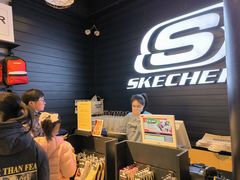 -SKECHERS 斯凯奇(上海国际时尚中心店)