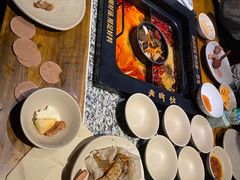 -老牌坊云南鱼豆花火锅(哈西万达店)