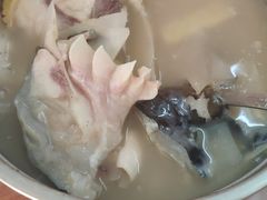 川芎白芷浸鱼头-文记壹心鸡(宝华路店)