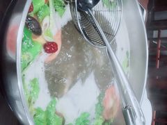 -乡土黄·鲜牛肉火锅·小龙虾(兴业街店)