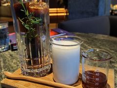 蜂蜜牛奶冰咖啡-良木缘咖啡西餐(太古里店)
