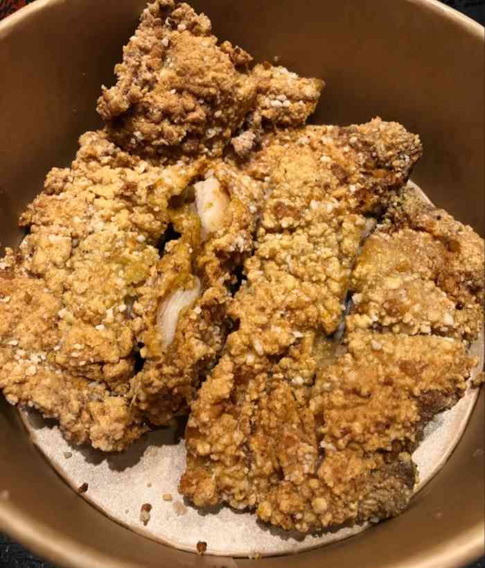 永和大王(虹桥高铁3店)-"点了份鸡排饭 分量是蛮多的 就是蔬菜.