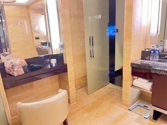 -成都保利公园皇冠假日酒店(熊猫基地店)