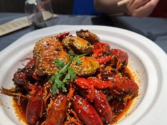 -肥肥虾庄·金牌油焖大虾(汉街总部国际店)