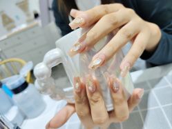 -晨·艺美甲美睫