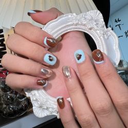 -芊屿芊浔美甲